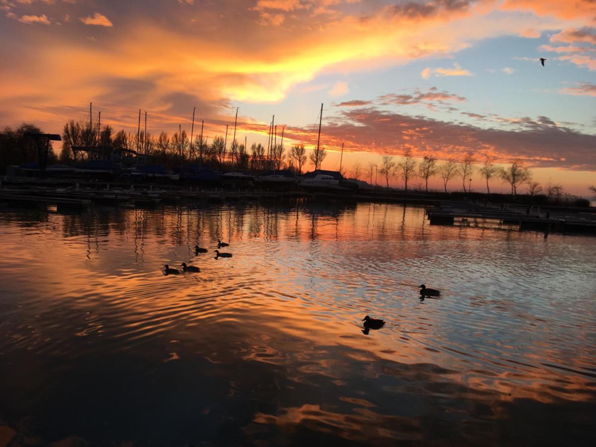 Balatonlelle Apartmanhaz ภายนอก รูปภาพ